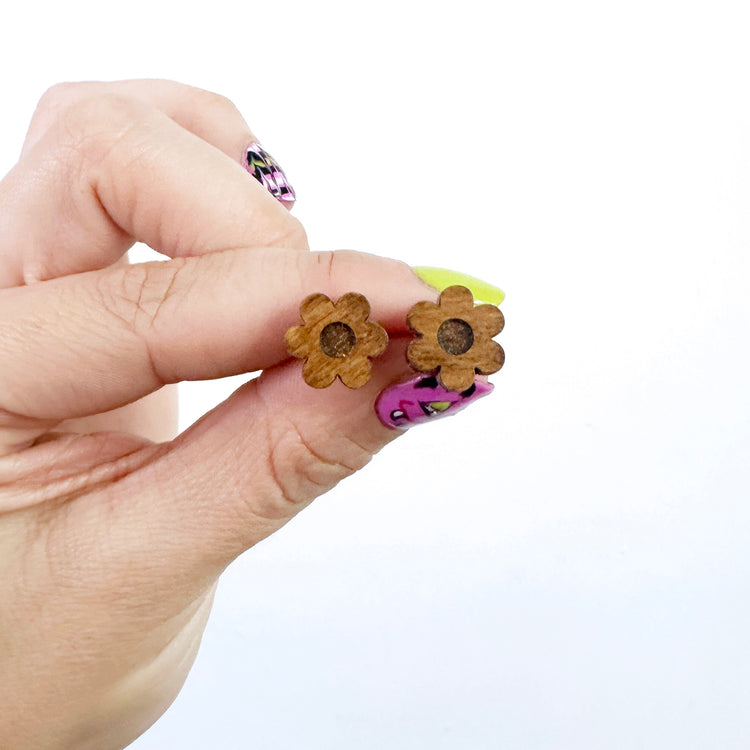 SUPER SECONDS Wooden Daisy Stud Earrings