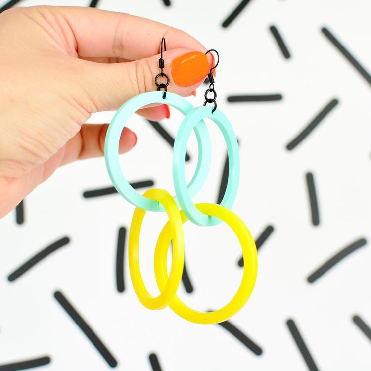 SUPER SECONDS Infinity Hoop Statement Earrings - RANDOM COLOUR
